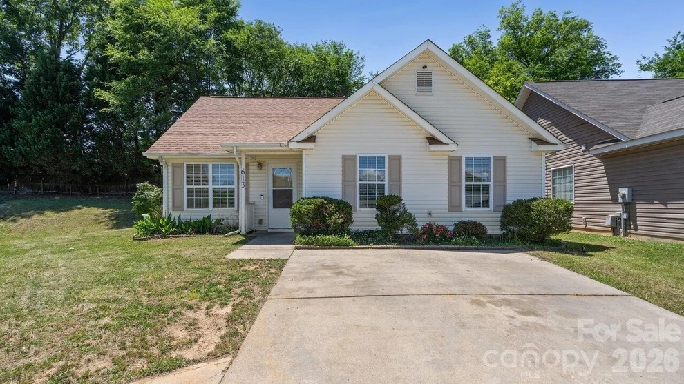 Unit for sale at 613 Hoskins Ridge Lane, Charlotte, NC 28216