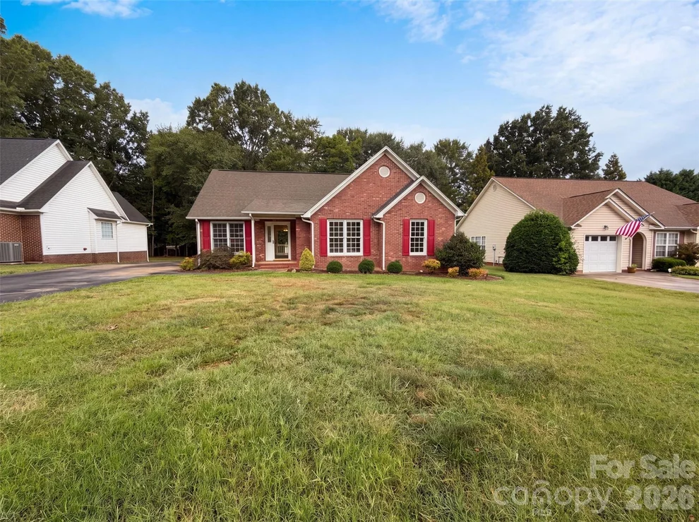 Unit for sale at 2017 Bristol Parkway, Rock Hill, SC 29732