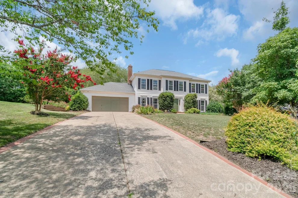 Unit for sale at 12328 Sandringham Place, Charlotte, NC 28262