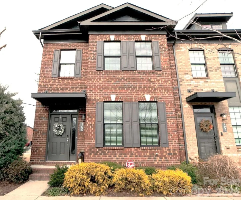 Unit for sale at 100 Linestowe Drive, Belmont, NC 28012