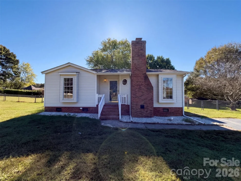 Unit for sale at 1815 Gray Bark Drive, Gastonia, NC 28054
