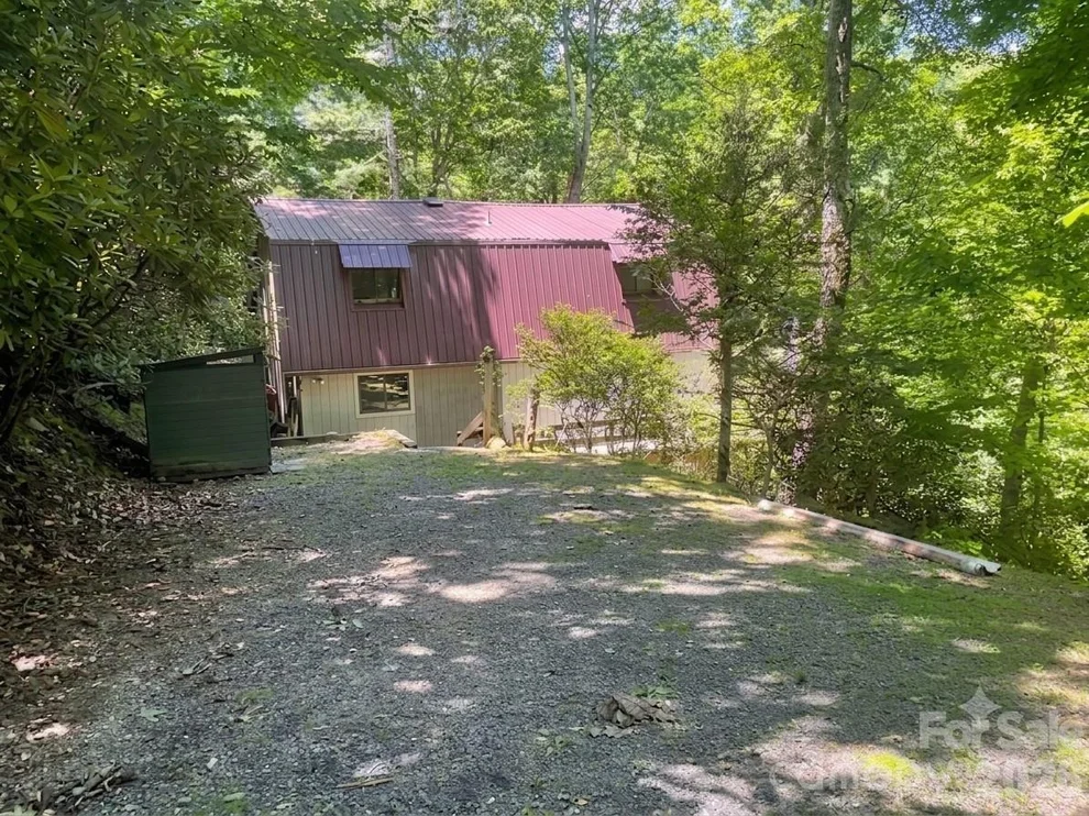 Unit for sale at 903 Winter Star Loop, Burnsville, NC 28714