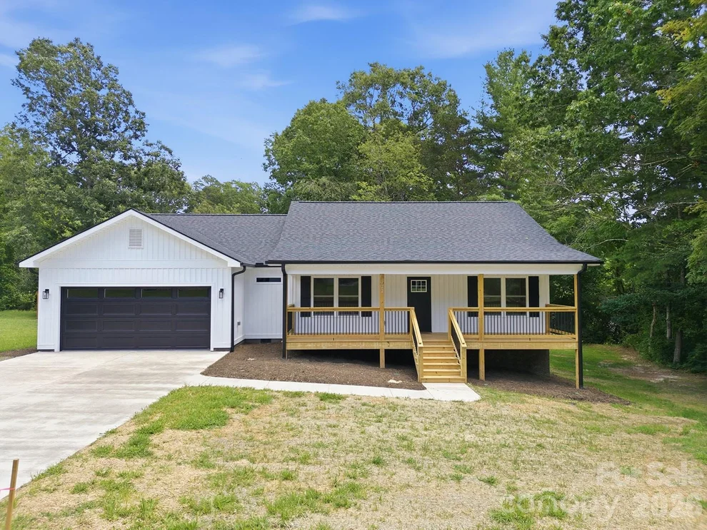 Unit for sale at 322 Jody Street, East Flat Rock, NC 28726