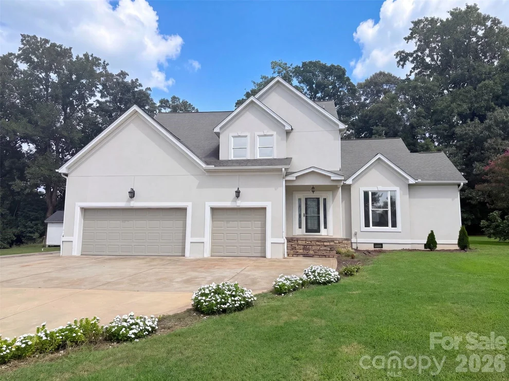 Unit for sale at 142 Bain Lane, Mooresville, NC 28117