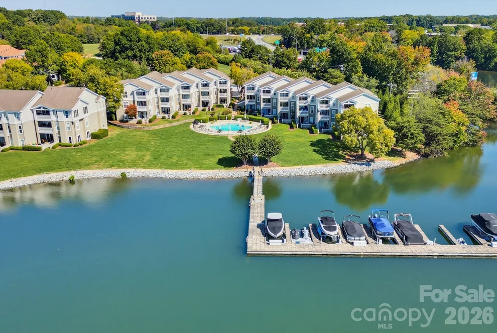 Unit for sale at 1338 Torrence Circle, Davidson, NC 28036