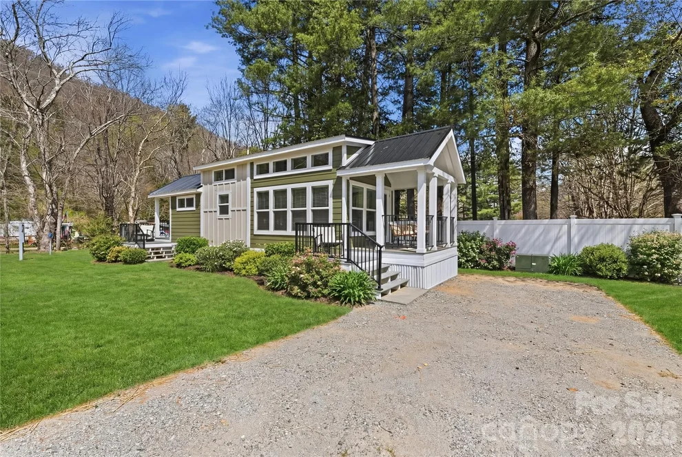 Unit for sale at 79 Getaway Lane, Maggie Valley, NC 28751