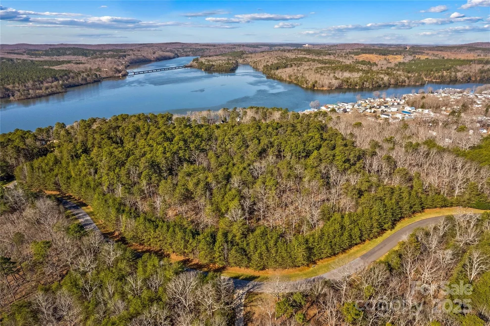 Unit for sale at 642 Whisper Lake Drive, New London, NC 28127