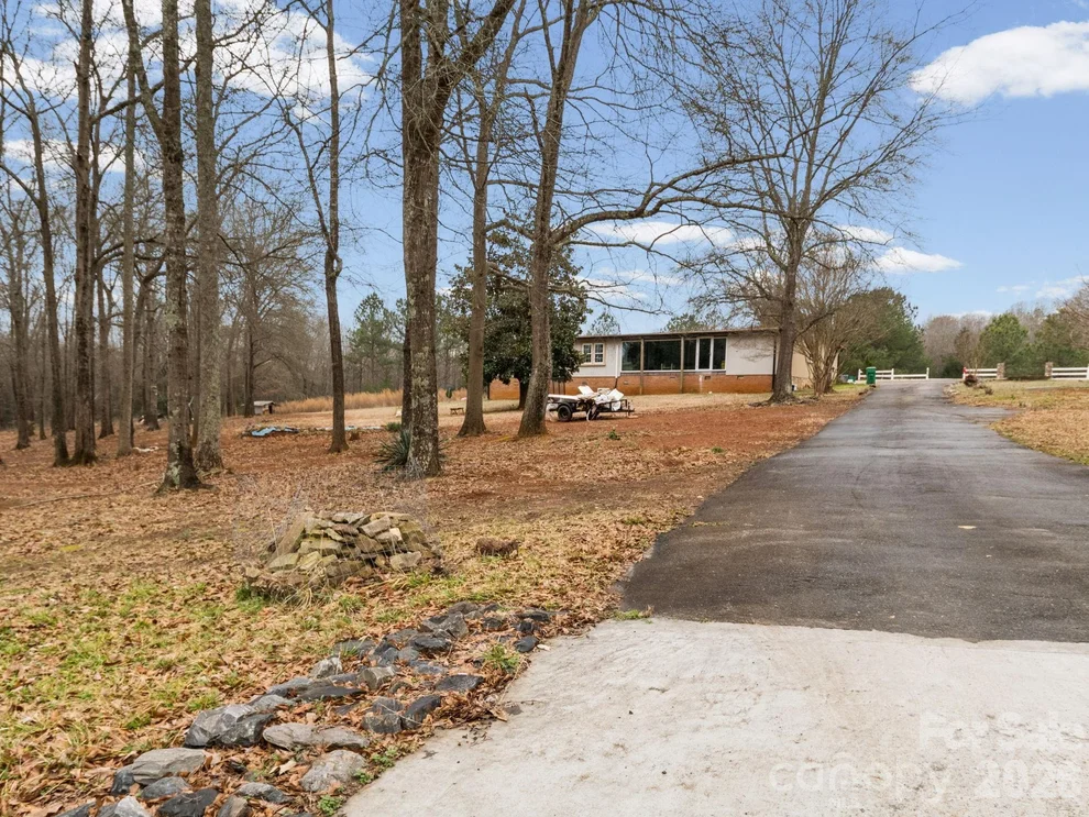 Unit for sale at 166 Fleece Lane, Mooresboro, NC 28114