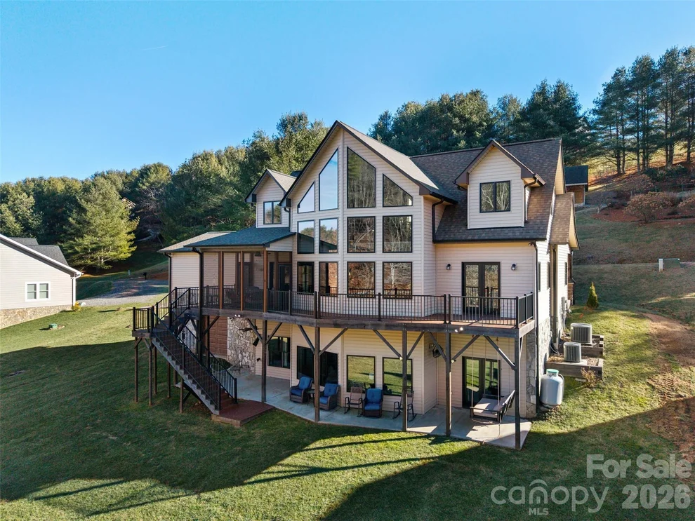 Unit for sale at 446 Green Meadows Drive, Todd, NC 28684