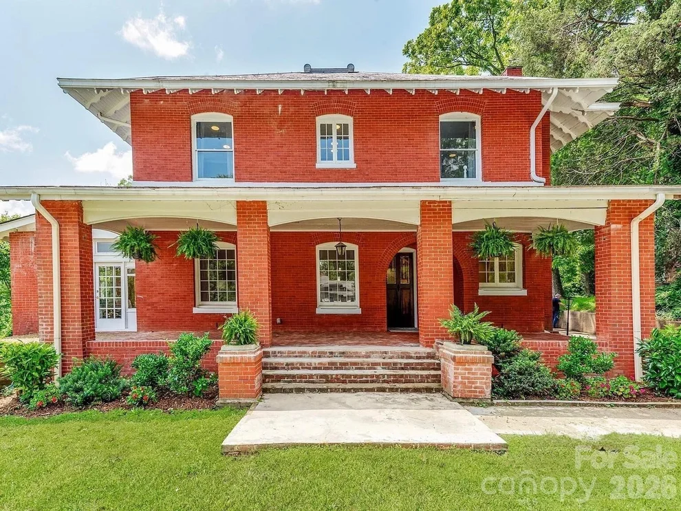 Unit for sale at 128 W End Street, Chester, SC 29706