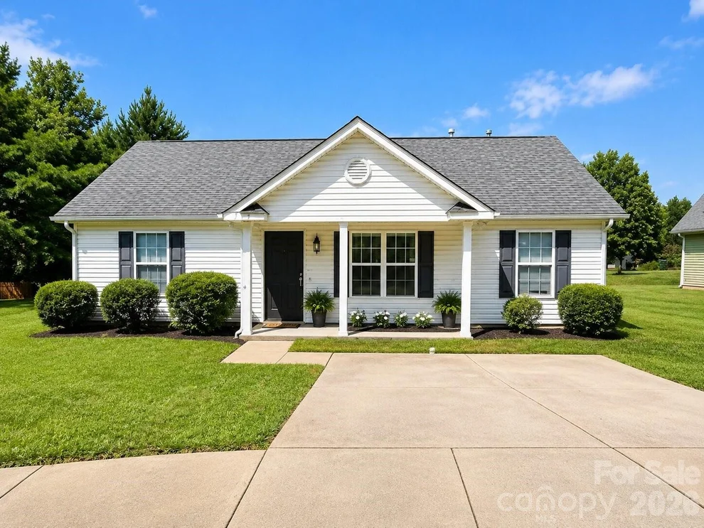 Unit for sale at 734 Mistral Way, Charlotte, NC 28208
