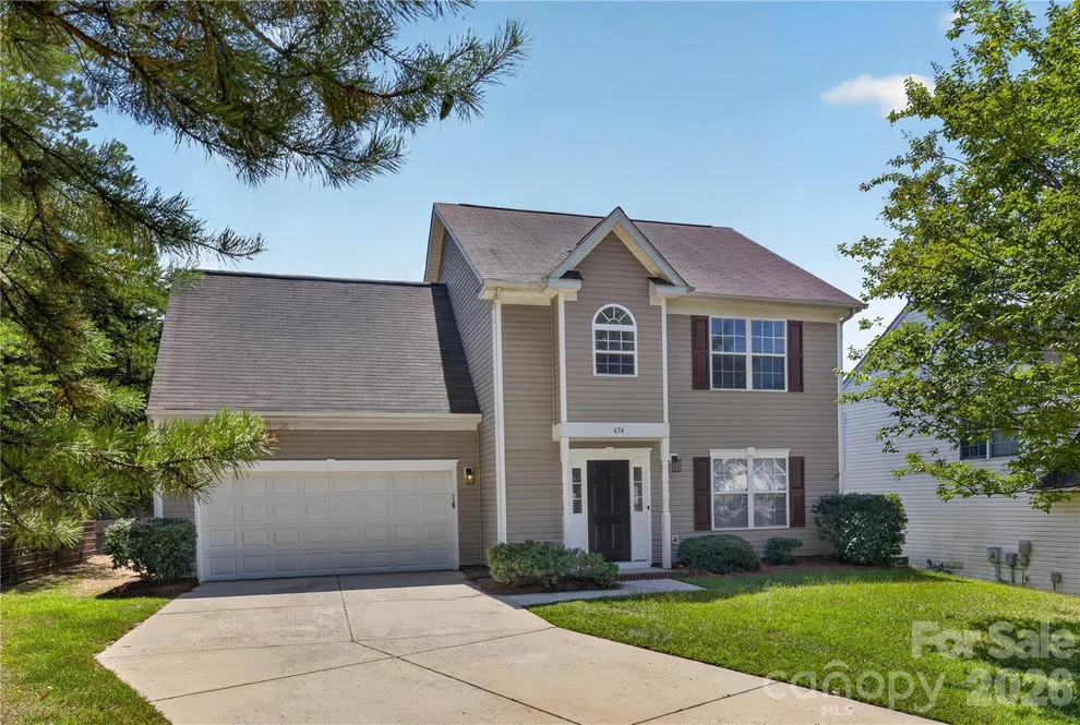 Unit for sale at 634 Longacre Drive, Charlotte, NC 28214