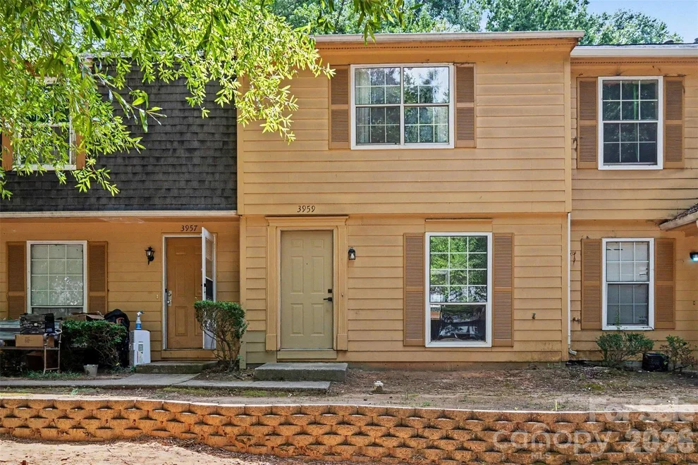 Unit for sale at 3959 Briarhill Drive, Charlotte, NC 28215