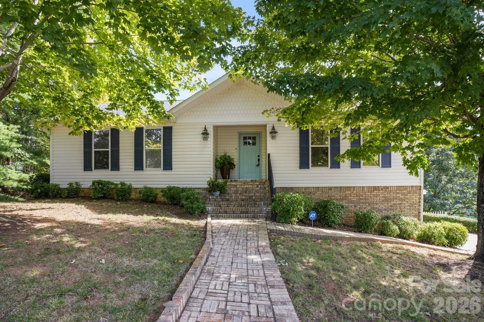 Unit for sale at 2250 Mallard Cove Drive, Nebo, NC 28761