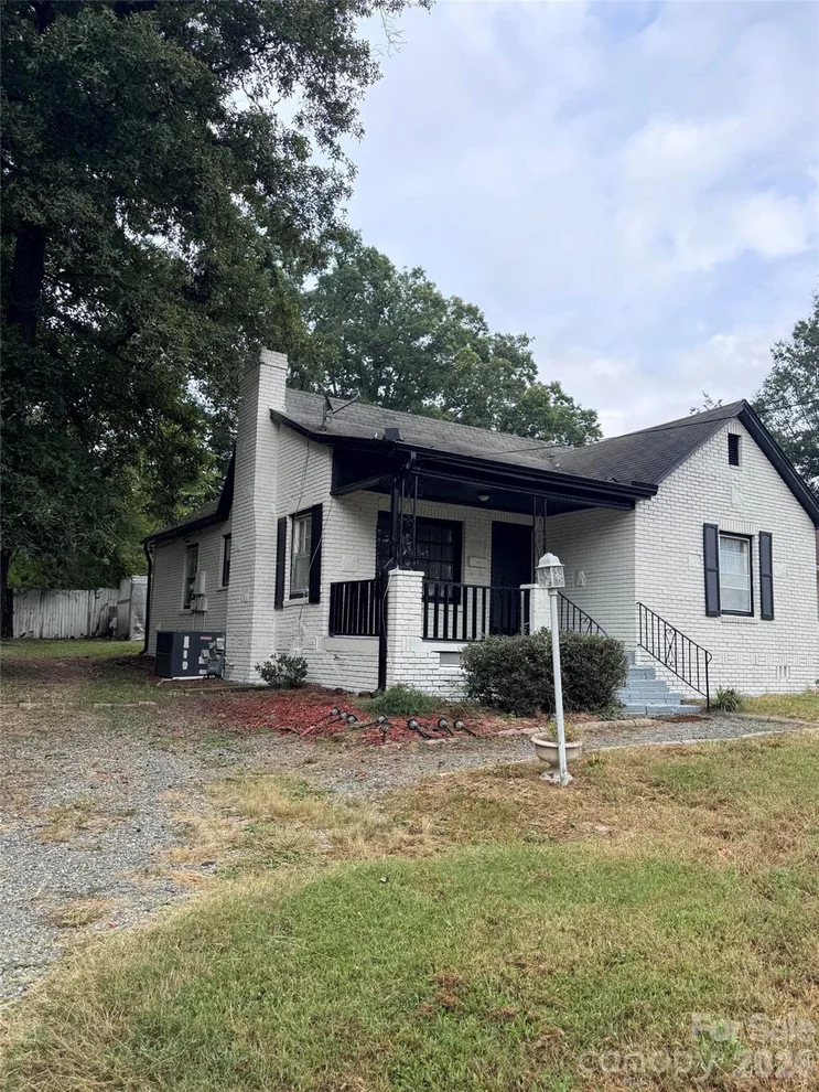 Unit for sale at 3724 Alabama Avenue, Charlotte, NC 28216
