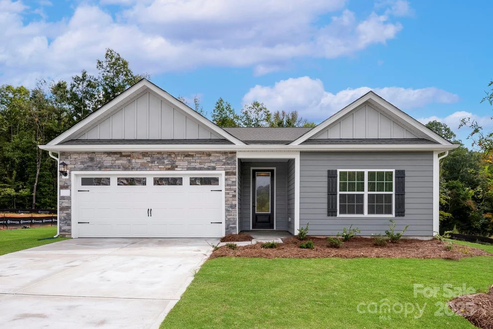 Unit for sale at 107 Tradesmen Trail, Troutman, NC 28166
