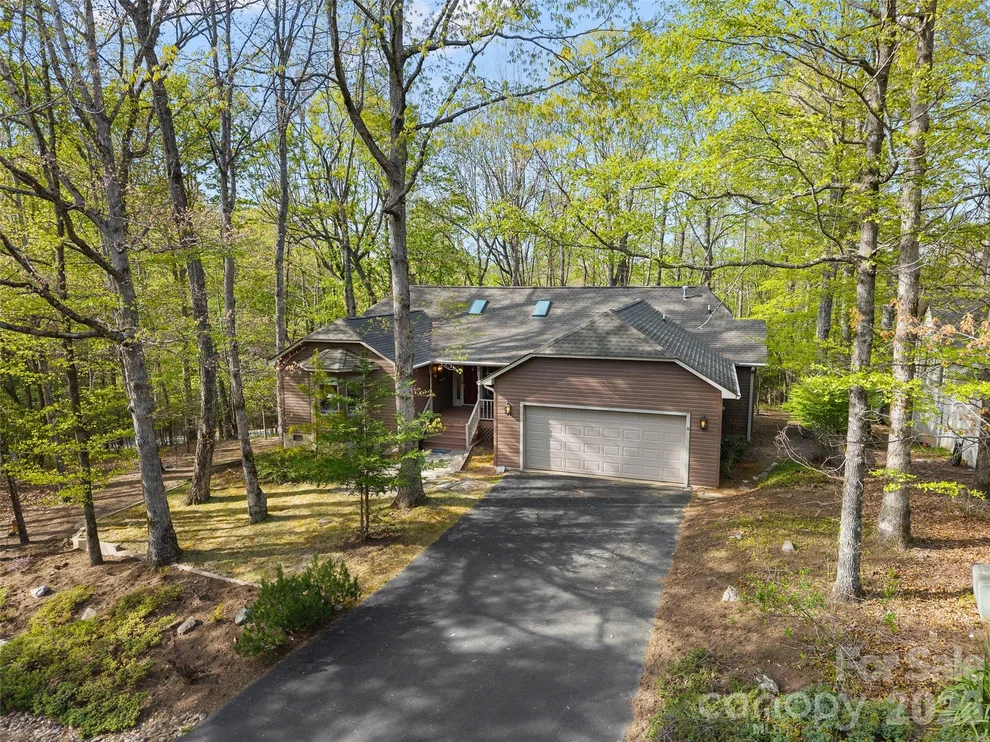 Unit for sale at 31 Udvawadulisi Court, Brevard, NC 28712