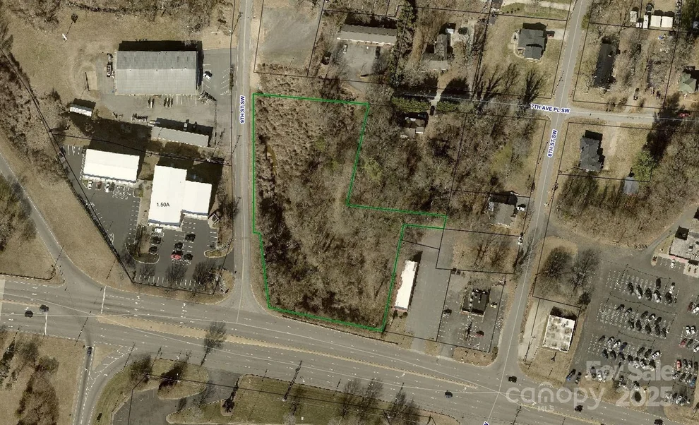 Unit for sale at 721 9th Street SW, Hickory, NC 28602