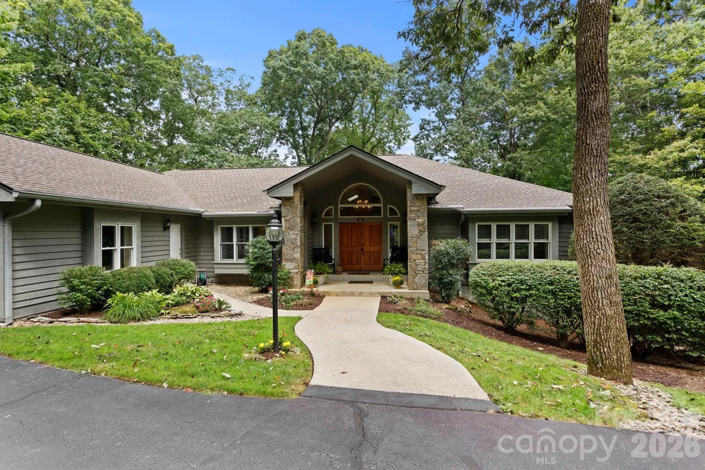 Unit for sale at 324 Kenmure Drive, Flat Rock, NC 28731