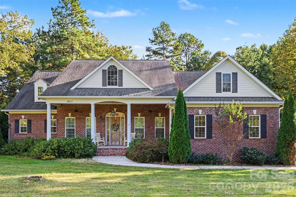 Unit for sale at 8611 Kerns Meadow Lane, Huntersville, NC 28078