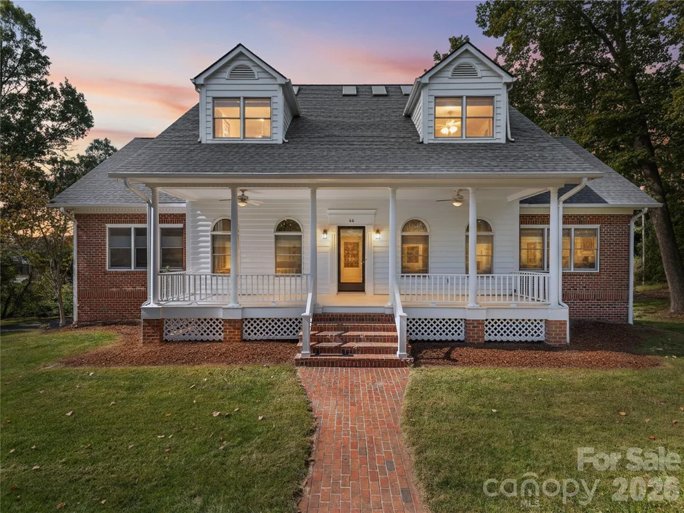 Unit for sale at 44 Ardoyne Road, Asheville, NC 28804