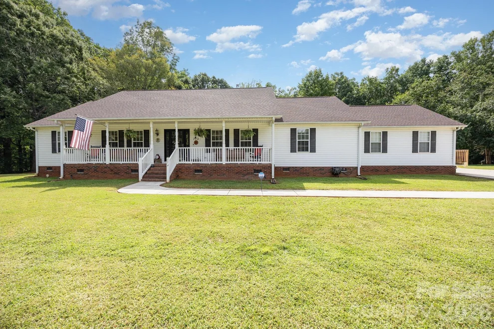 Unit for sale at 715 Candlewick Drive, Salisbury, NC 28147