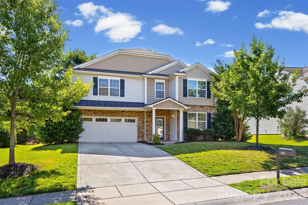 Unit for sale at 232 Sycamore Creek Road, Fort Mill, SC 29708