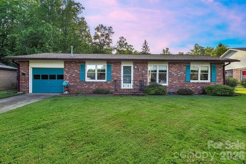 Unit for sale at 234 Resada Drive, Brevard, NC 28712