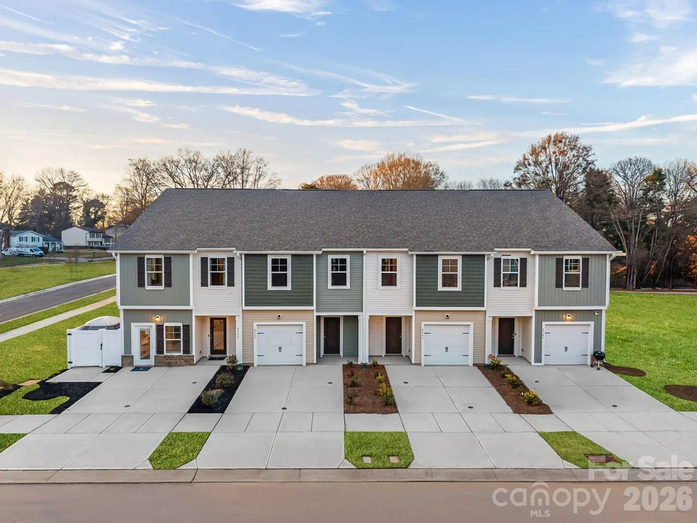 Unit for sale at 4611 Green Drake Drive, Charlotte, NC 28269