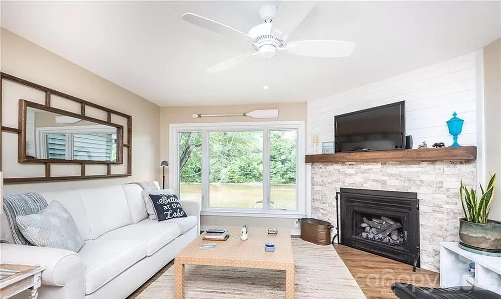 Unit for sale at 2200 6th Street NW, Hickory, NC 28601
