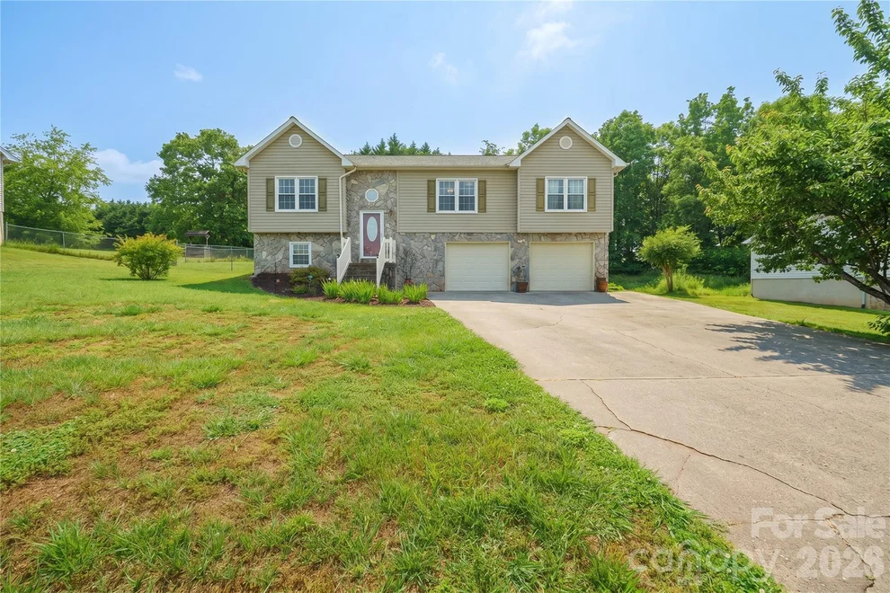 Unit for sale at 3868 W Nc 10 Highway, Newton, NC 28658