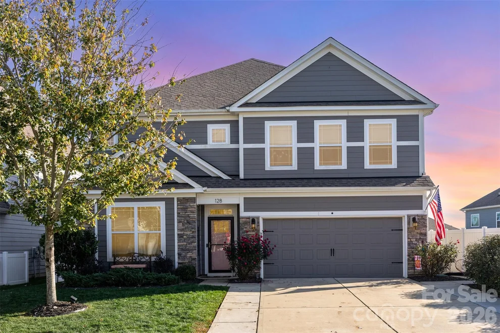 Unit for sale at 128 Longleaf Drive, Mooresville, NC 28117