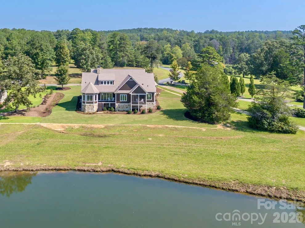 Unit for sale at 978 Mapleton Lane, Columbus, NC 28722