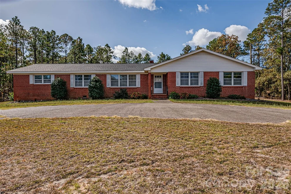 Unit for sale at 8684 teals mill Road, Cheraw, SC 29520