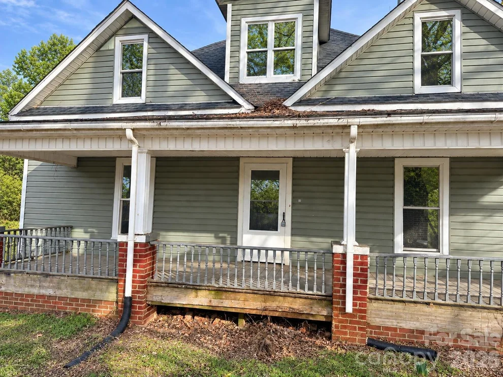 Unit for sale at 139 Colfax Road, Statesville, NC 28625