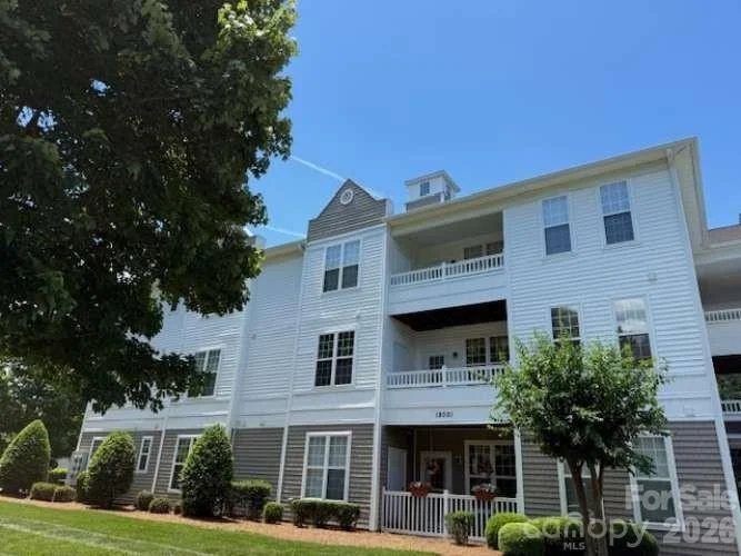 Unit for sale at 18001 Delmas Drive, Cornelius, NC 28031
