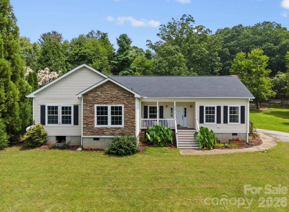 Unit for sale at 97 Meadowview Drive, Saluda, NC 28773