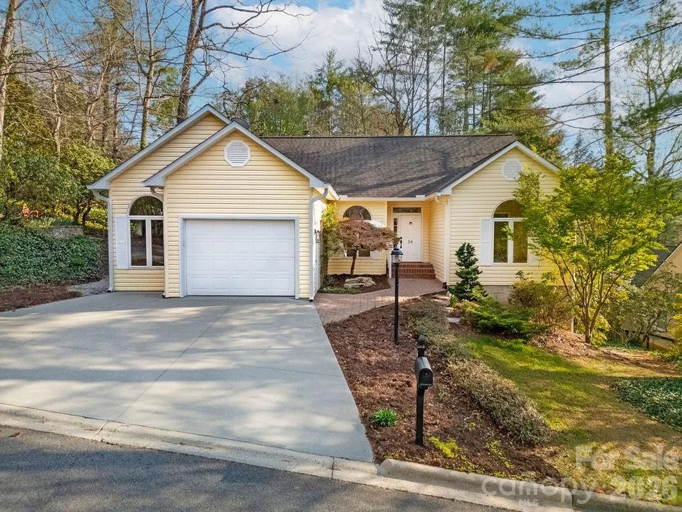 Unit for sale at 54 Wintergreen Drive, Brevard, NC 28712