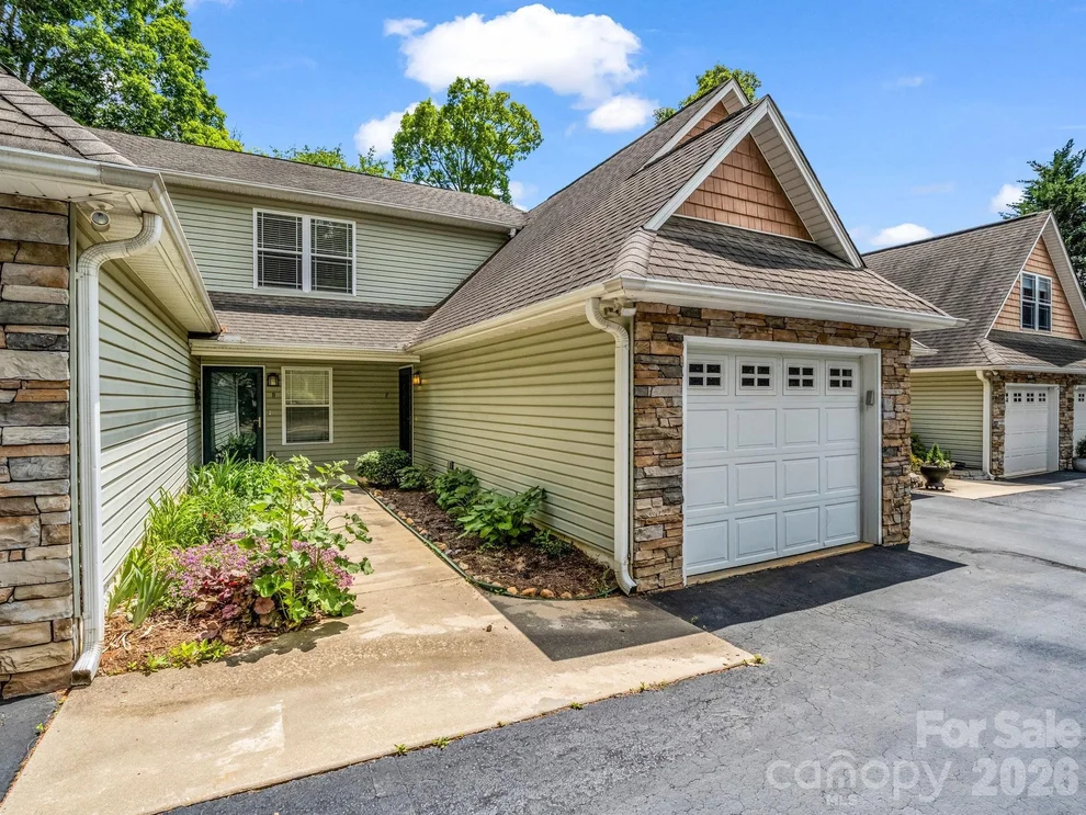 Unit for sale at 4 Rathfarnham Road, Asheville, NC 28803