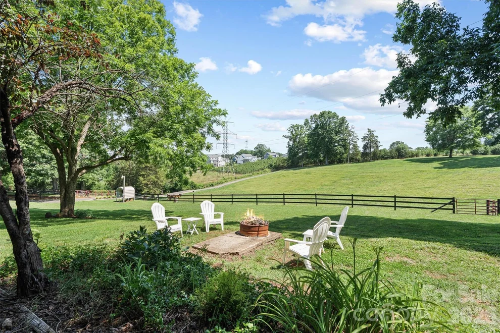 Unit for sale at 256 Johnson Dairy Road, Mooresville, NC 28115