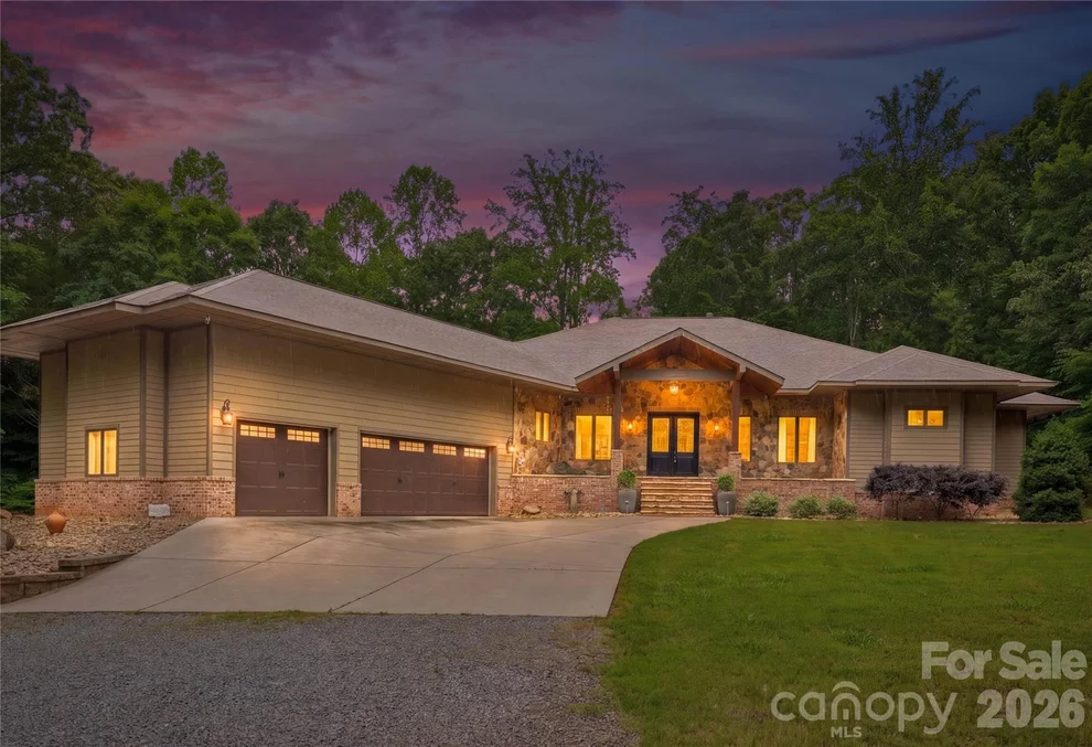 Unit for sale at 9860 Harvest Lane, Davidson, NC 28036
