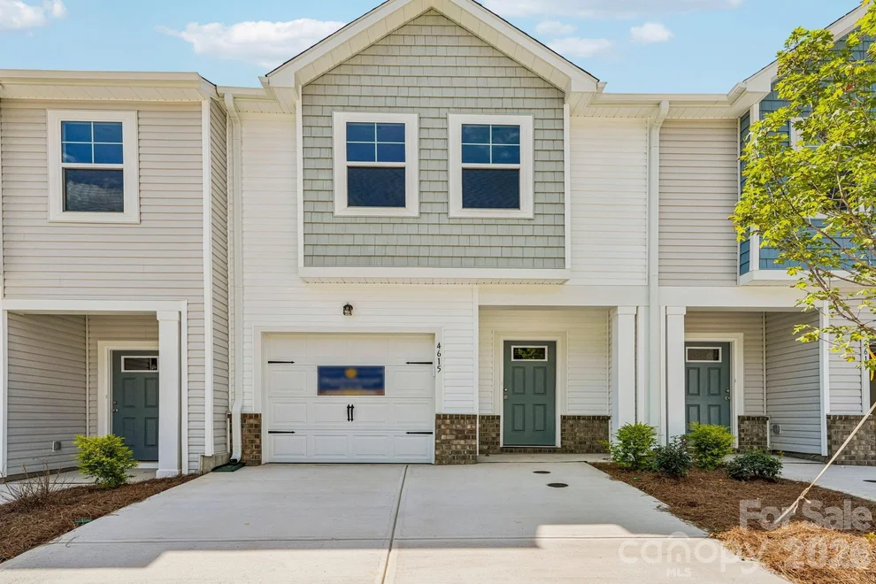 Unit for sale at 4633 Green Drake Drive, Charlotte, NC 28269