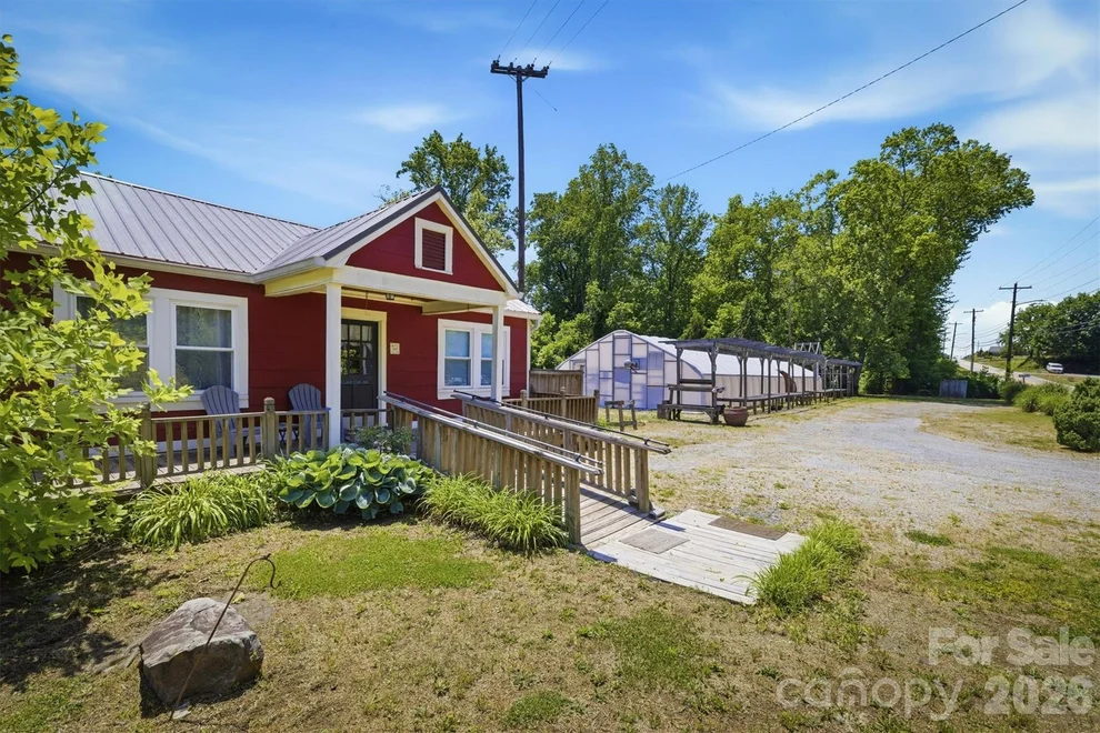 Unit for sale at 905 Carbon City Road, Morganton, NC 28655