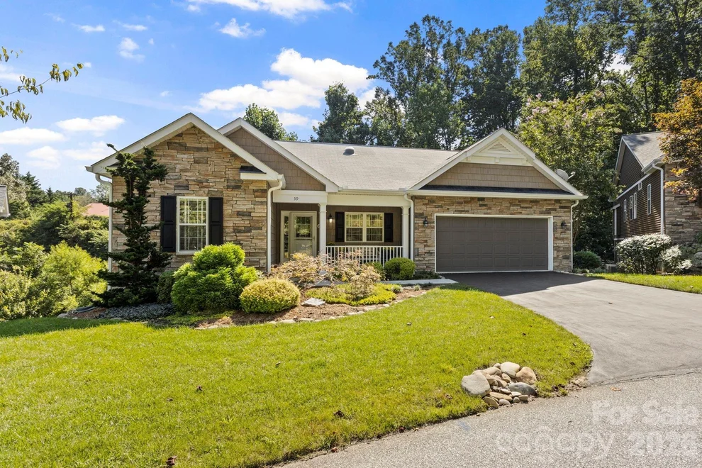 Unit for sale at 59 Old Pasture Way, Laurel Park, NC 28739