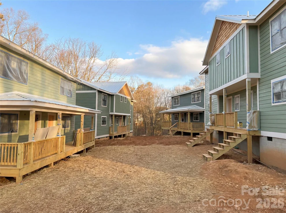 Unit for sale at 27 Fireside Drive, Asheville, NC 28806