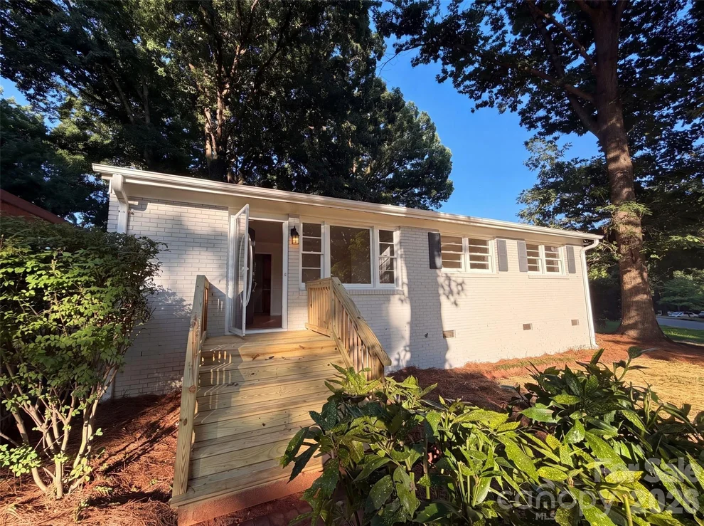 Unit for sale at 1933 Choyce Circle, Charlotte, NC 28217