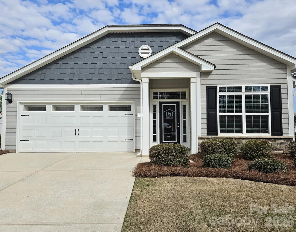 Unit for sale at 108 Tradesmen Trail, Troutman, NC 28166