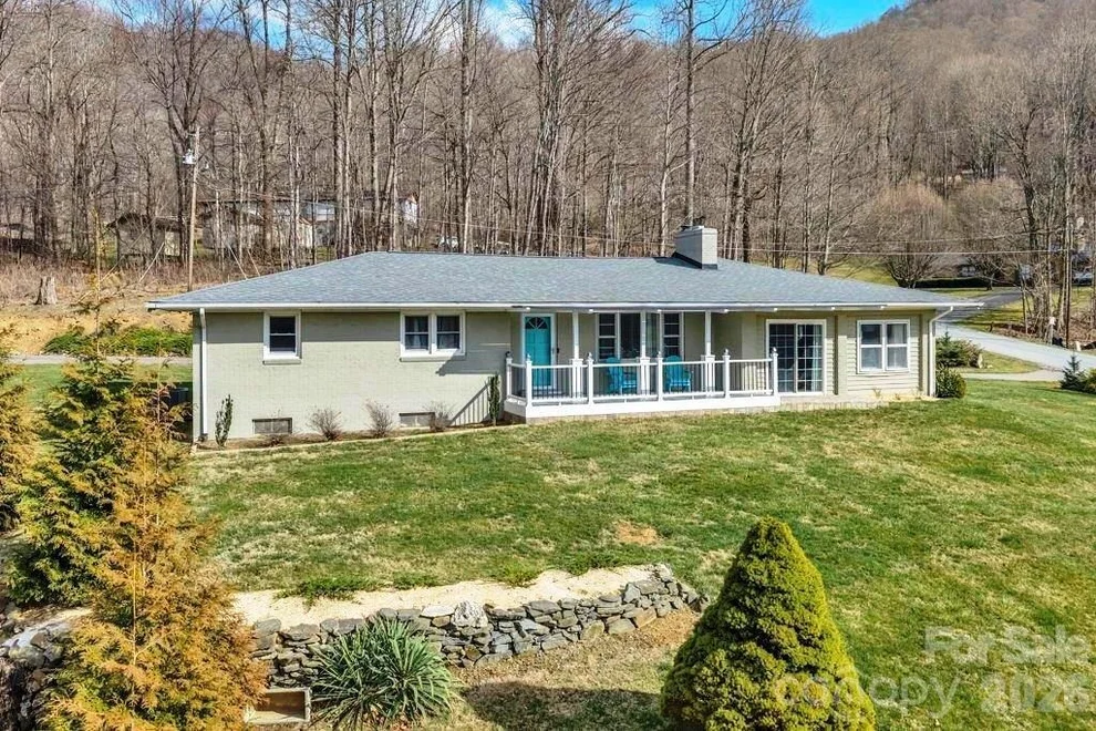 Unit for sale at 11974 US Highway 421 Highway N, Zionville, NC 28698