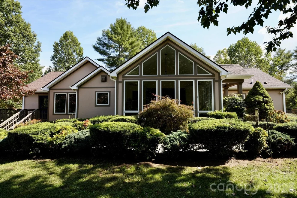 Unit for sale at 525 Silent Acres Road, Waynesville, NC 28785