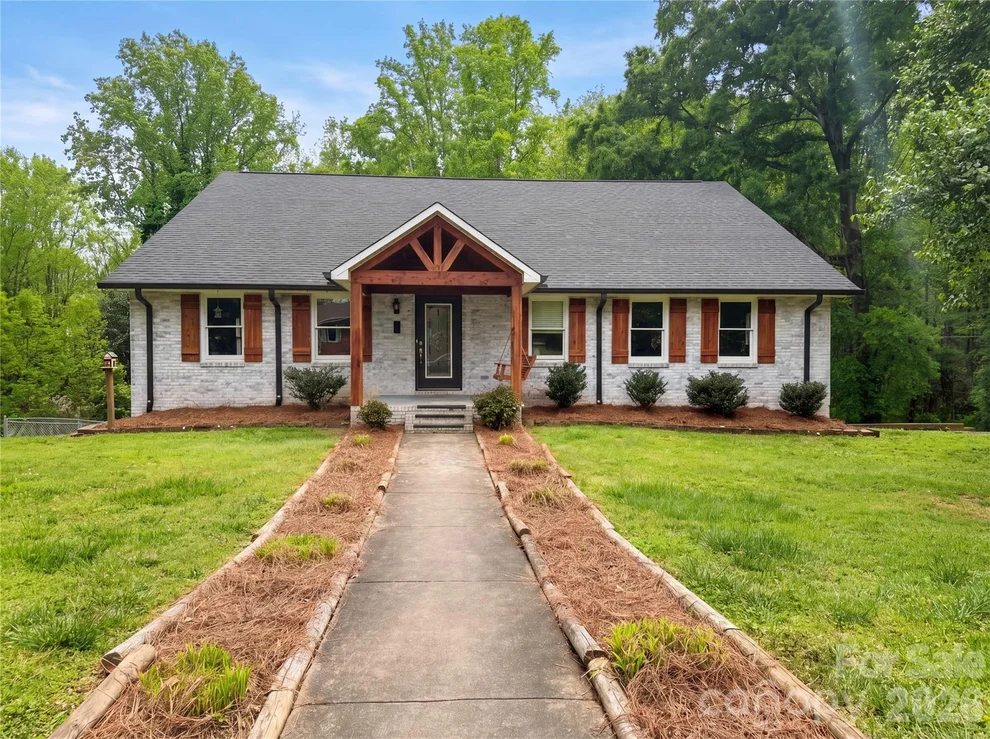Unit for sale at 706 Crescent Drive, Cherryville, NC 28021